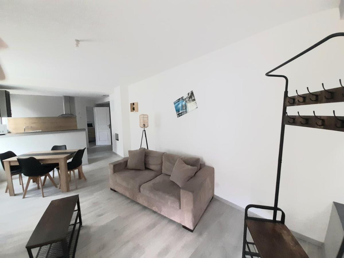 Le Travers Apartment Joigny Luaran gambar