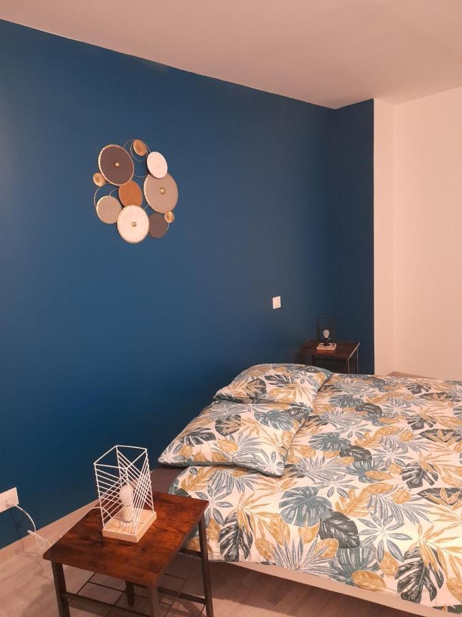 Le Travers Apartment Joigny Luaran gambar